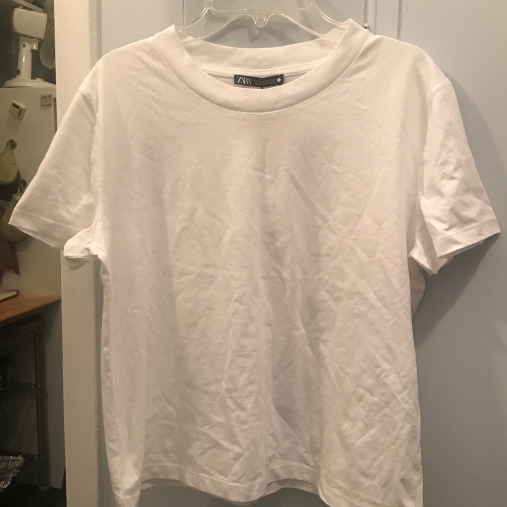 NWT Zara White Crop Tee